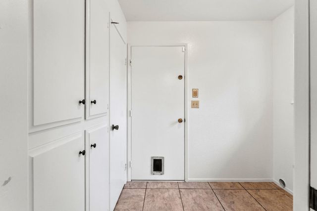 5242 Ridgedgate Way, Fair Oaks, CA 95628