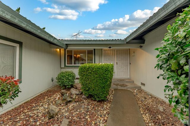 5242 Ridgedgate Way, Fair Oaks, CA 95628