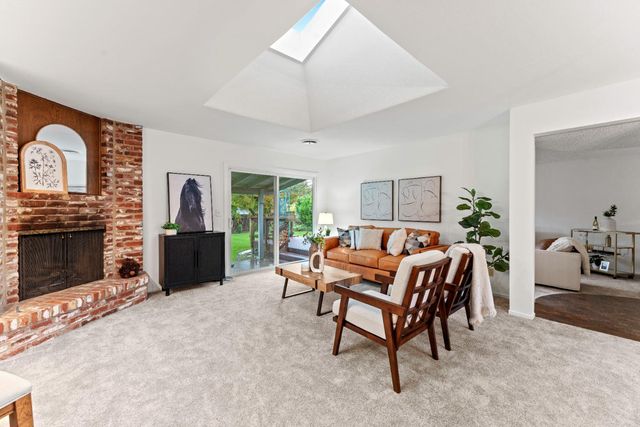 5242 Ridgedgate Way, Fair Oaks, CA 95628