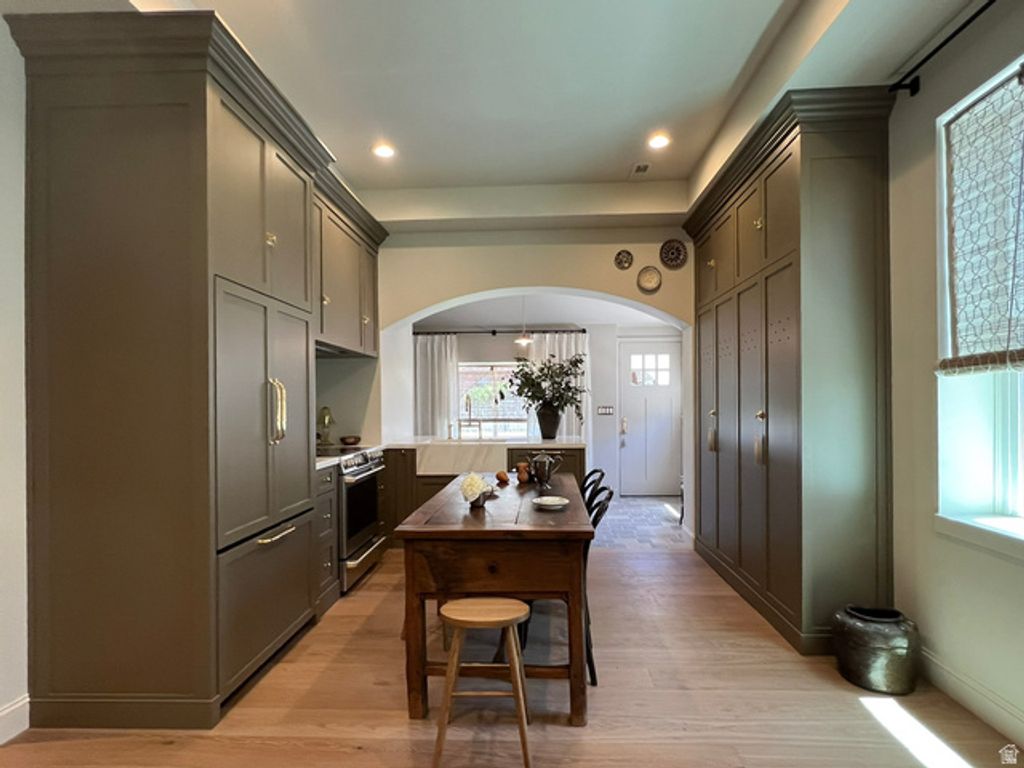 Image 3 of property listing at 231 S 400 E, Provo, UT 84606