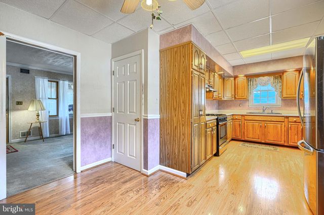 2902 DELMAR AVE, Baltimore, MD 21219
