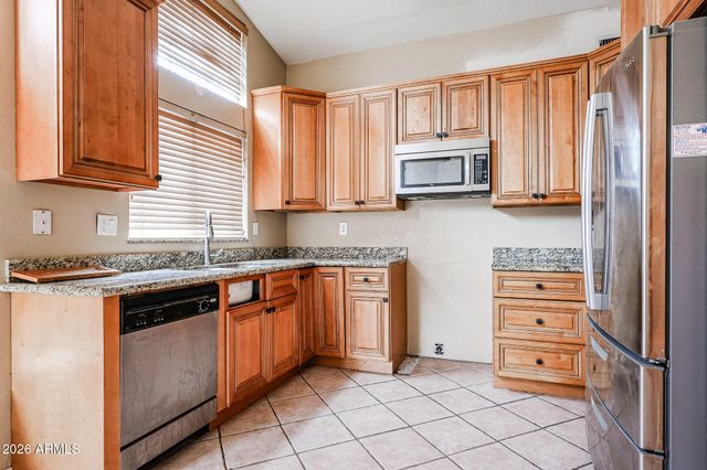 2364 W COMSTOCK Drive, Chandler, AZ 85224