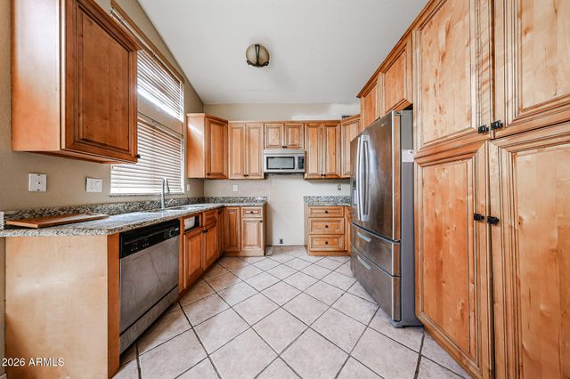 2364 W COMSTOCK Drive, Chandler, AZ 85224