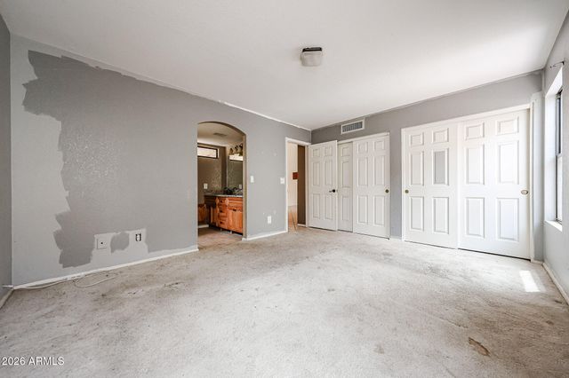 2364 W COMSTOCK Drive, Chandler, AZ 85224