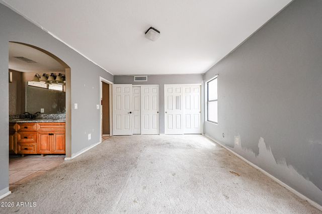2364 W COMSTOCK Drive, Chandler, AZ 85224