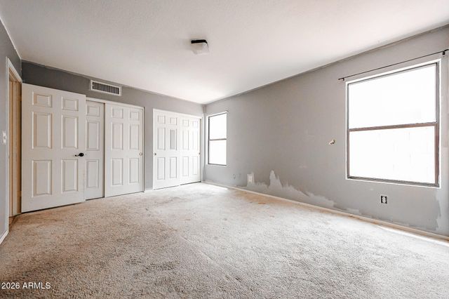 2364 W COMSTOCK Drive, Chandler, AZ 85224