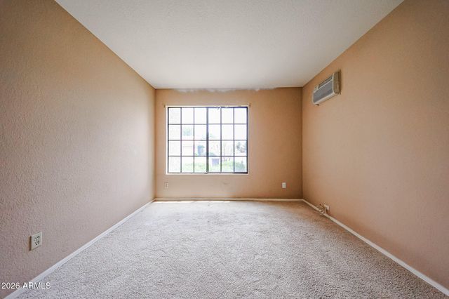 2364 W COMSTOCK Drive, Chandler, AZ 85224