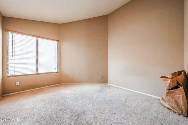 2364 W COMSTOCK Drive, Chandler, AZ 85224