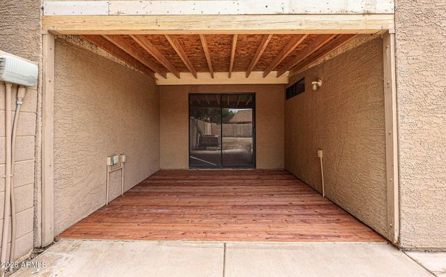 2364 W COMSTOCK Drive, Chandler, AZ 85224