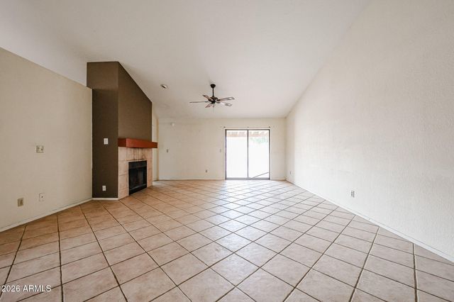2364 W COMSTOCK Drive, Chandler, AZ 85224