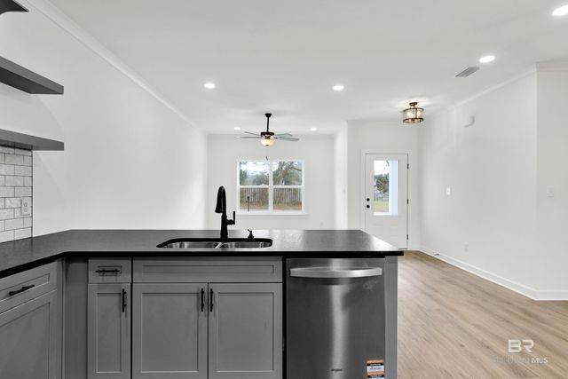 6776 BARNESWOOD Drive, Theodore, AL 36582