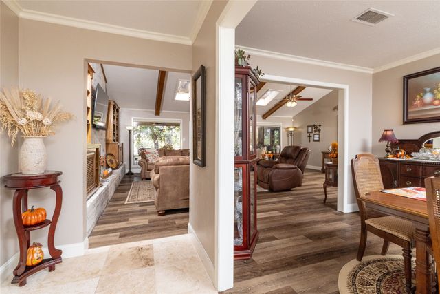 304 Lakeview Drive, Runaway Bay, TX 76426