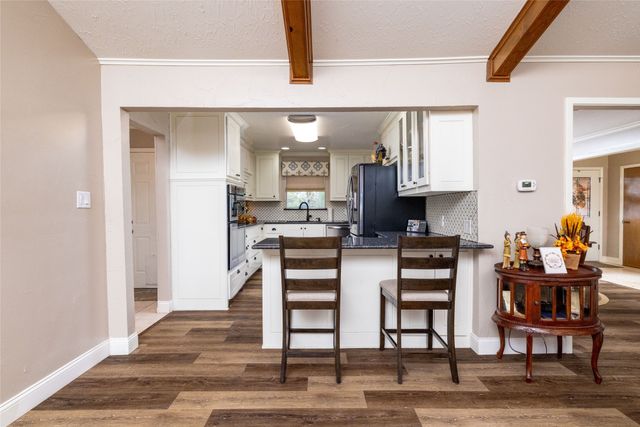 304 Lakeview Drive, Runaway Bay, TX 76426