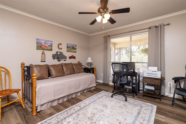 304 Lakeview Drive, Runaway Bay, TX 76426