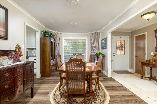 304 Lakeview Drive, Runaway Bay, TX 76426