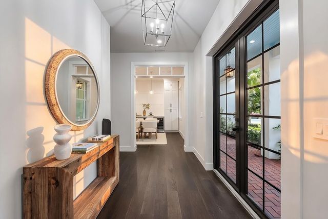 11823 Lake Shore Place, North Palm Beach, FL 33408