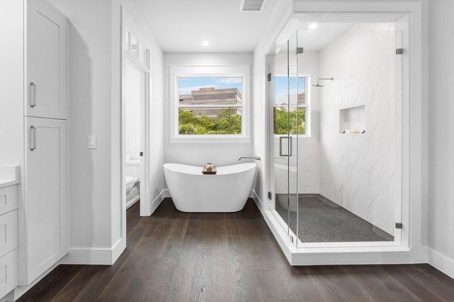 11823 Lake Shore Place, North Palm Beach, FL 33408