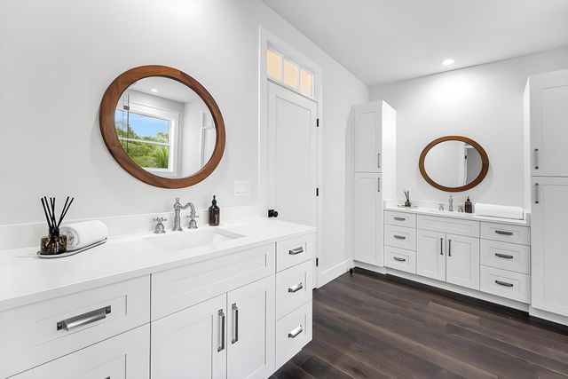 11823 Lake Shore Place, North Palm Beach, FL 33408