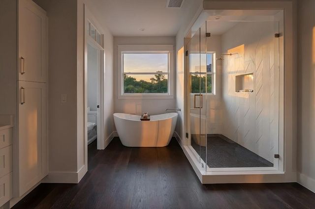 11823 Lake Shore Place, North Palm Beach, FL 33408