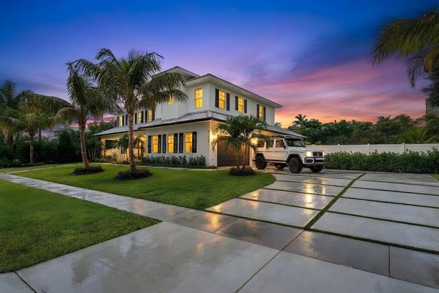 11823 Lake Shore Place, North Palm Beach, FL 33408