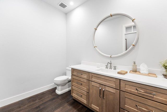 11823 Lake Shore Place, North Palm Beach, FL 33408