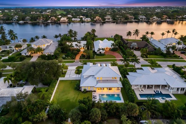 11823 Lake Shore Place, North Palm Beach, FL 33408