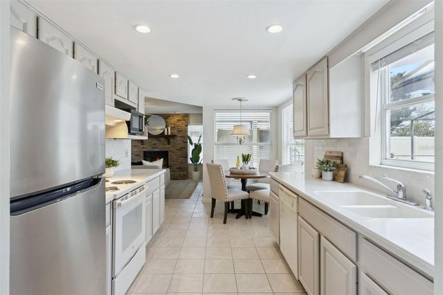 212 COLLEGE GROVE CIRCLE NE, Winter Haven, FL 33881