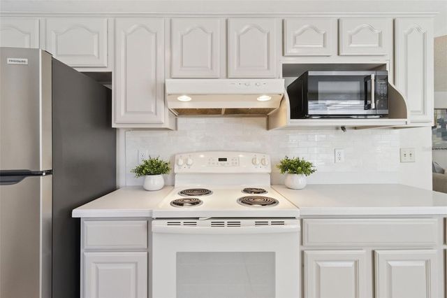 212 COLLEGE GROVE CIRCLE NE, Winter Haven, FL 33881