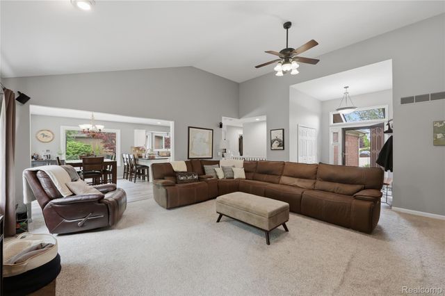 49371 Deerfield Park, Macomb Township, MI 48044
