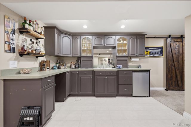 49371 Deerfield Park, Macomb Township, MI 48044