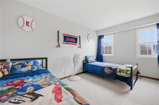 111 Captains LN, Newport News, VA 23602