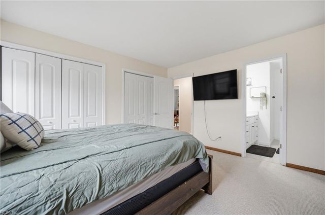 111 Captains LN, Newport News, VA 23602