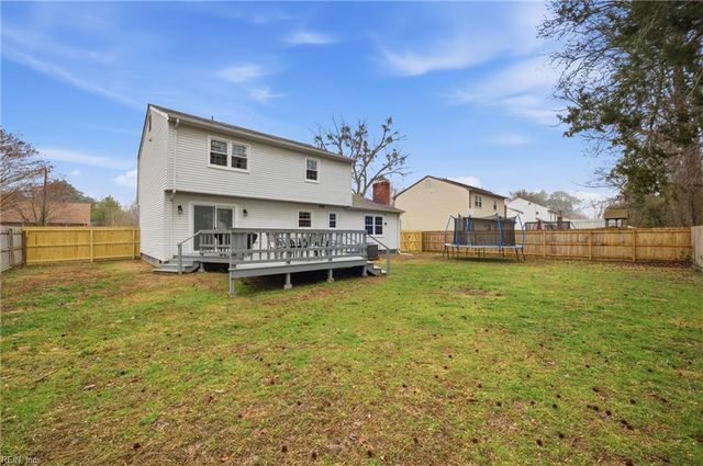 111 Captains LN, Newport News, VA 23602