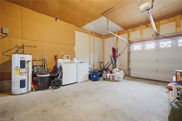 111 Captains LN, Newport News, VA 23602