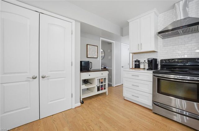 111 Captains LN, Newport News, VA 23602