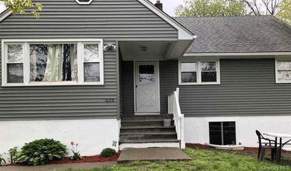 1224 RT 9G, Hyde Park, NY 12538
