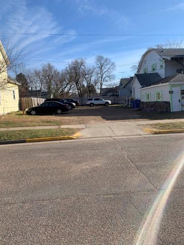 200 E 3RD STREET, Merrill, WI 54452