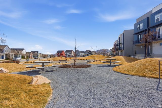 11344 S WILLOW WALK DR, South Jordan, UT 84009