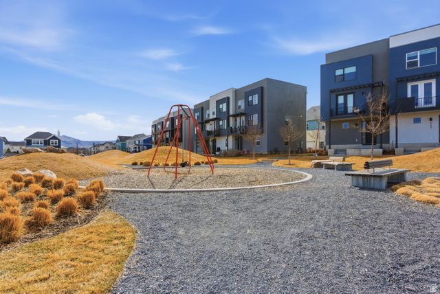 11344 S WILLOW WALK DR, South Jordan, UT 84009