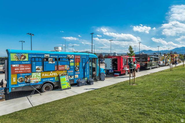 11344 S WILLOW WALK DR, South Jordan, UT 84009