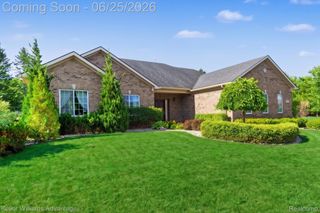 54525 Brentwood Drive, Lyon Charter Township, MI 48178