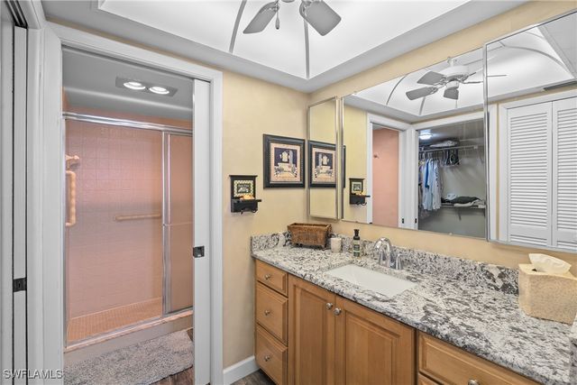 10420 Gulf Shore DR 121, Naples, FL 34108