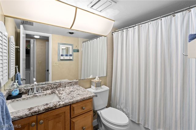 10420 Gulf Shore DR 121, Naples, FL 34108