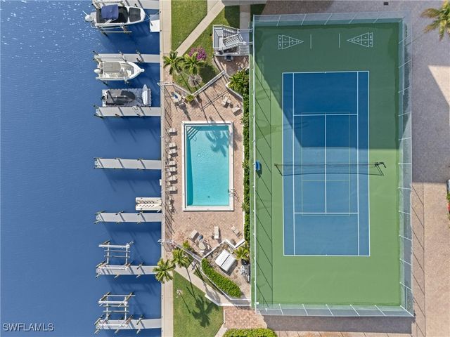 10420 Gulf Shore DR 121, Naples, FL 34108