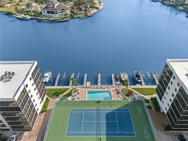 10420 Gulf Shore DR 121, Naples, FL 34108