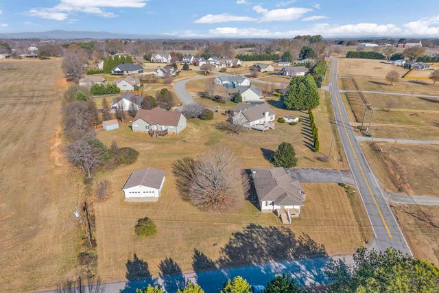 2011 Hannon Road, Inman, SC 29349