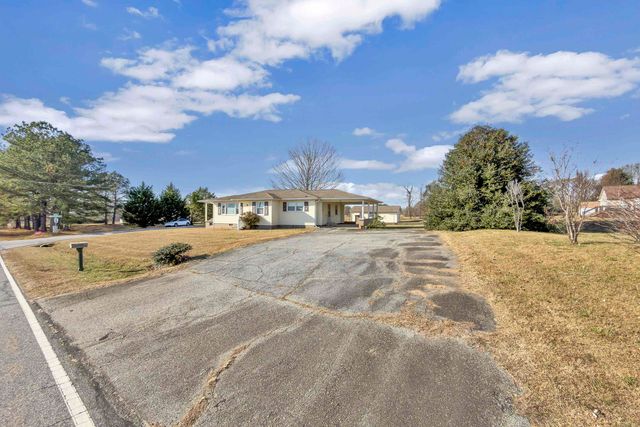 2011 Hannon Road, Inman, SC 29349