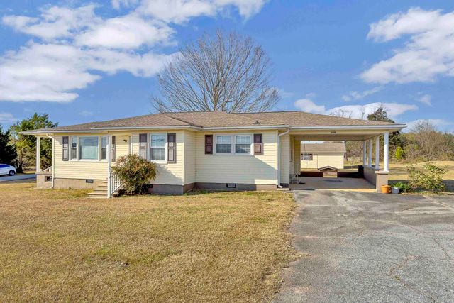 2011 Hannon Road, Inman, SC 29349