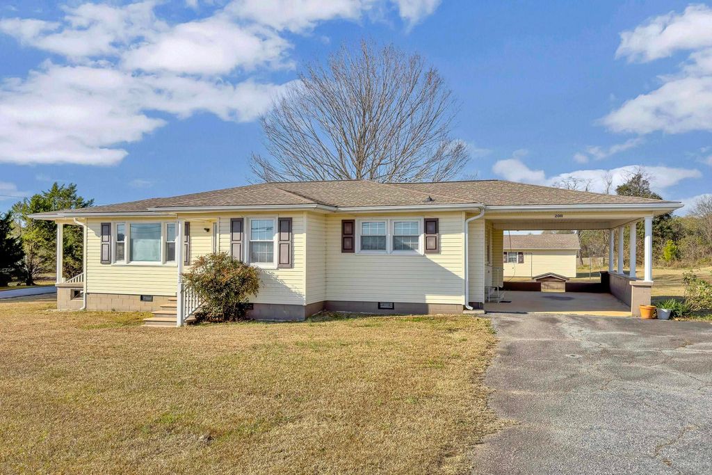 2011 Hannon Road, Inman, SC 29349