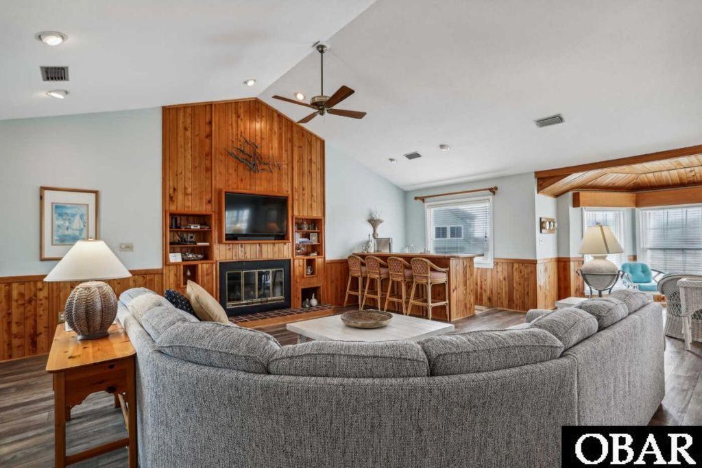 Image 15 of property listing at 142 N Spinnaker Court Lot #21, Duck, NC 27949